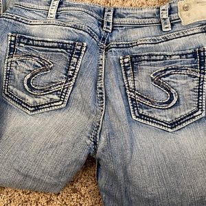 Silver Suki Jeans 32x33